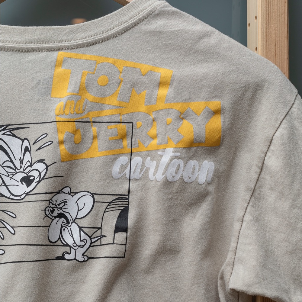Tom and Jerry graphic T-shirt - Picture 7 of 9
